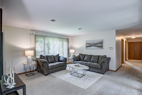 02 - Living Room-4