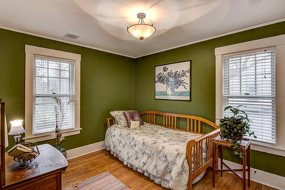 11 - Upper Level Bedroom - 2-1