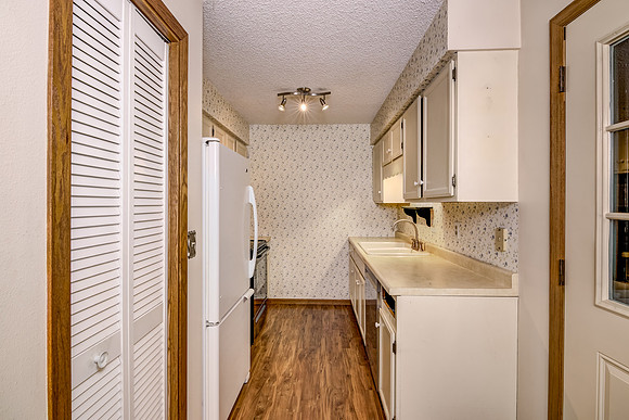 03 - Kitchen-1