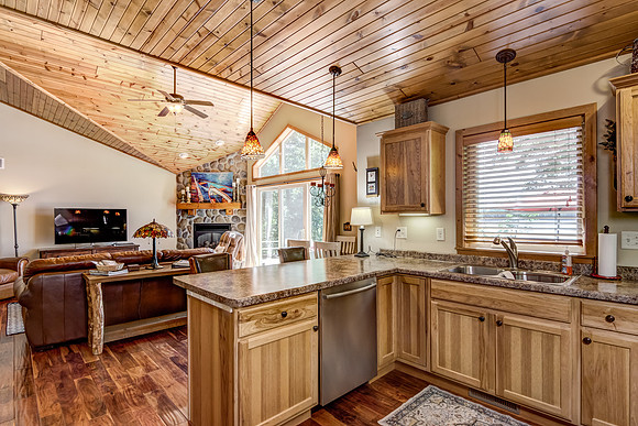 03 - Kitchen-6
