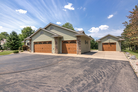 20 - Exterior-3