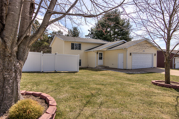 20 - Exterior-7