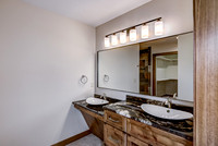07 - Primary Bathroom-1