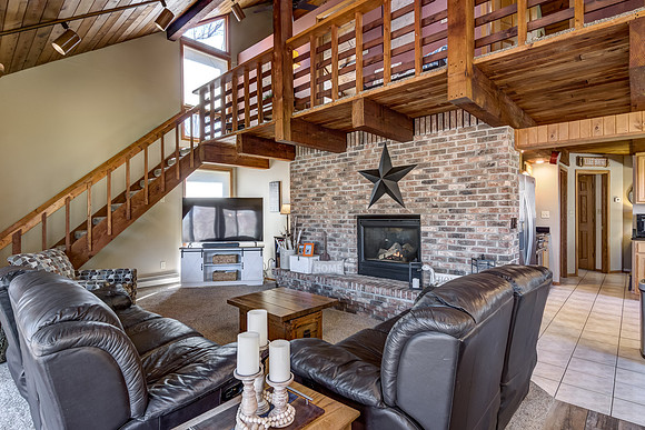 x - 02 - Living Room-3-Edit
