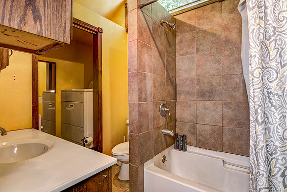 12b - Bathroom-2