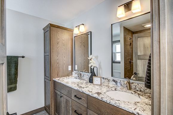 07 - Primary Bathroom-1
