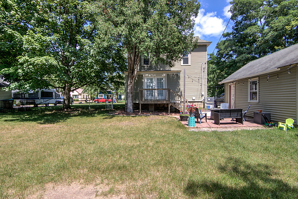 19 - Backyard-1