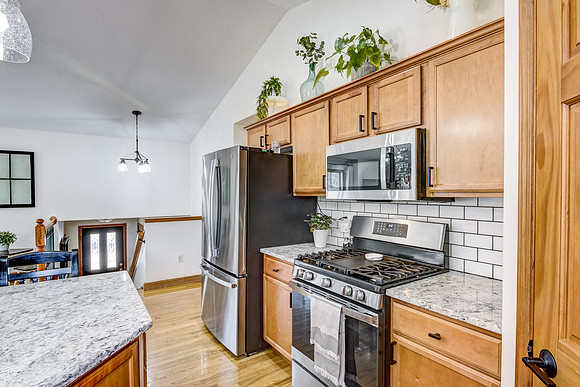 03 - Kitchen-7