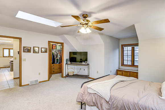 10 - Main Level Bedroom - 1-5