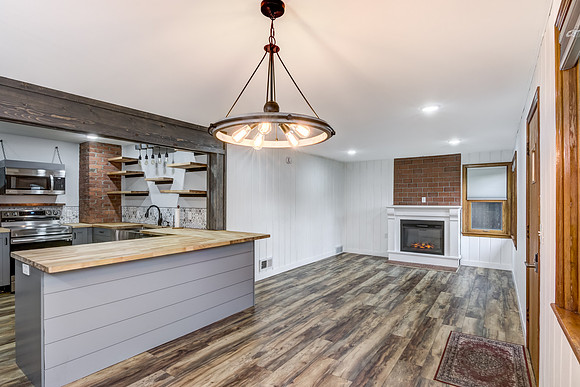 05 - Family Room-4