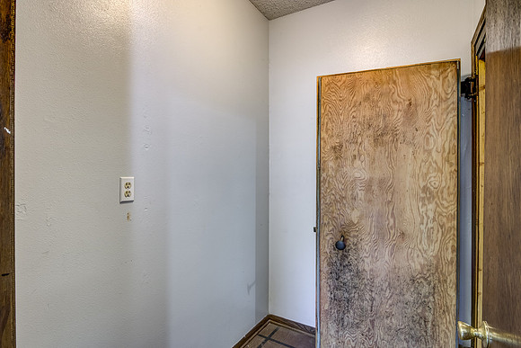 16A - Interior-6