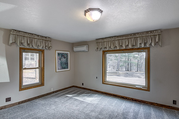 06 - Primary Bedroom-1