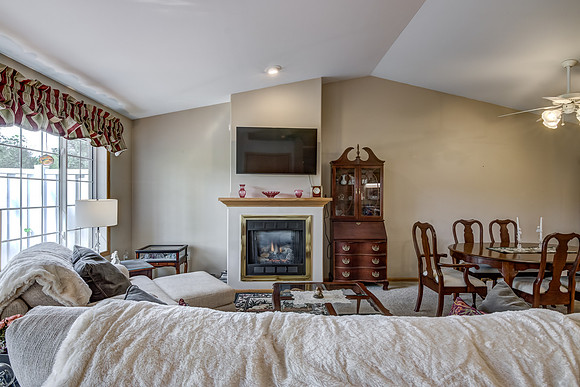 02 - Living Room-3