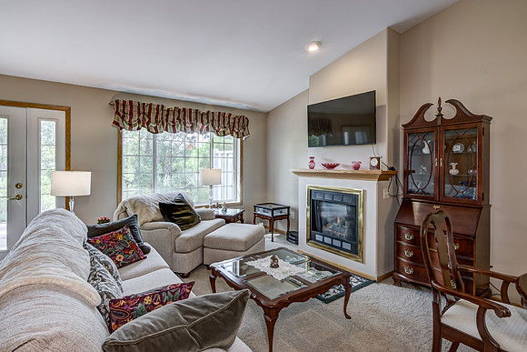 02 - Living Room-2