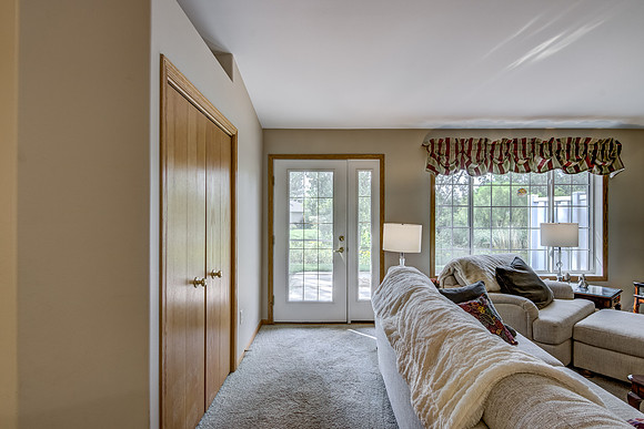 02 - Living Room-5