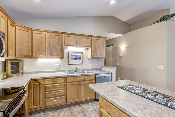 03 - Kitchen-3