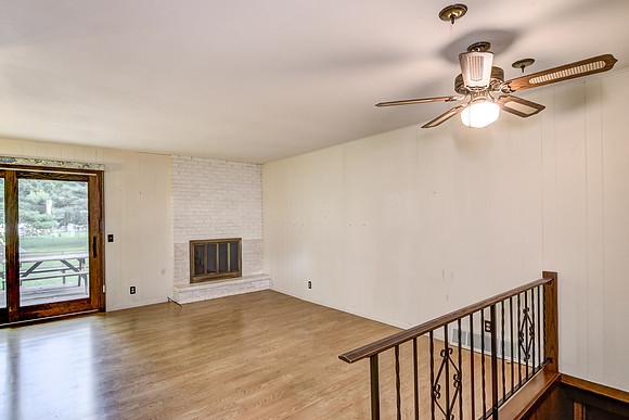 05 - Family Room-1