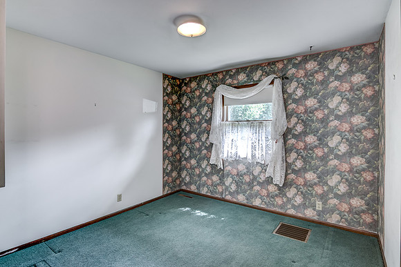10 - Main Level Bedroom - 3-1