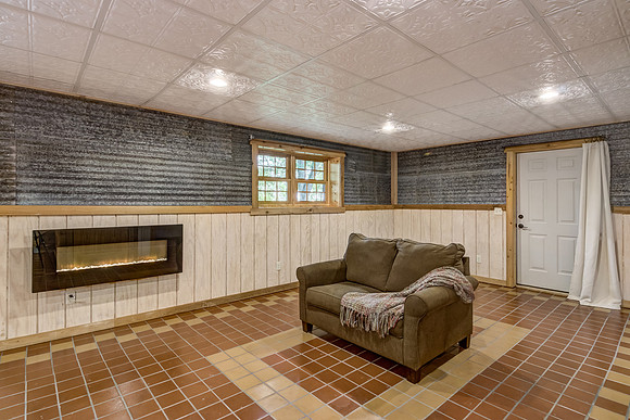 13 - Lower Living Room-04