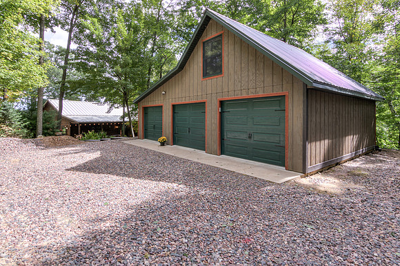 18 - Outbuilding-2