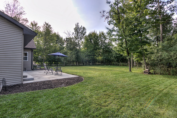 19 - Backyard-08