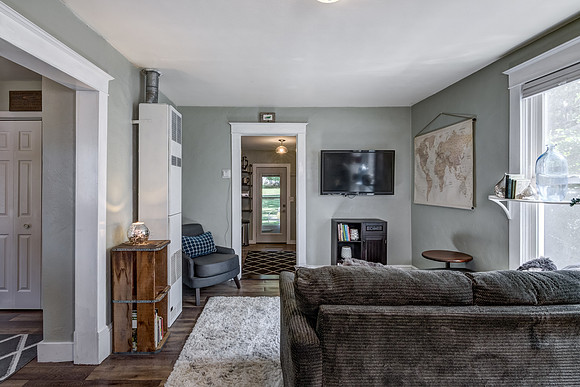 02 - Living Room-4