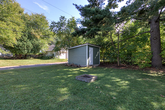 18 - Outbuilding-1