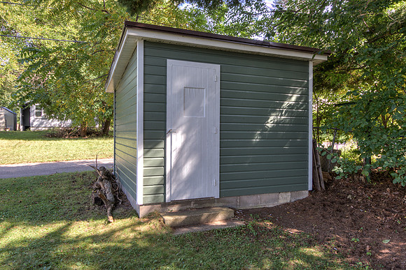 18 - Outbuilding-2