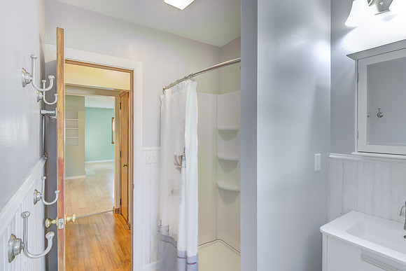 12b - Bathroom-2