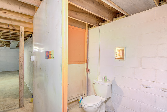 12b - Bathroom-3