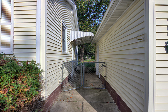 20 - Exterior-3