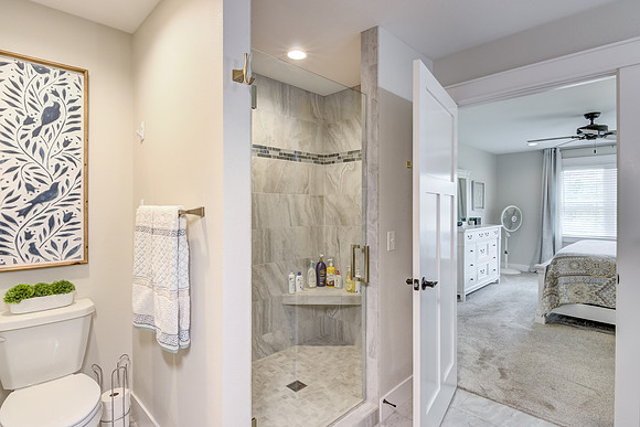 07 - Primary Bathroom-2