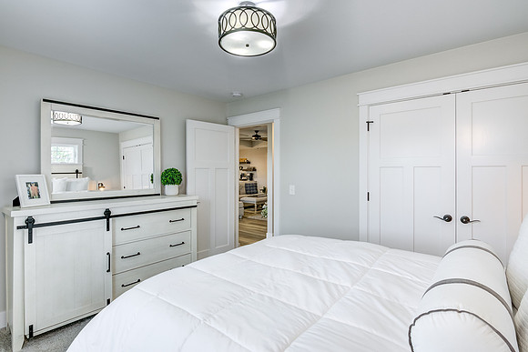 10 - Main Level Bedroom - 1-2