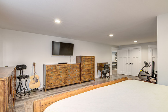 12 - Lower Level Bedroom - 1-4