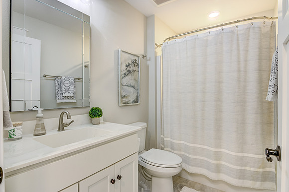 12b - Bathroom-4