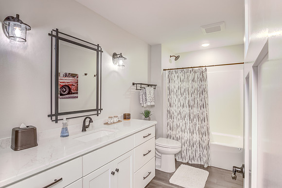 12b - Bathroom-5
