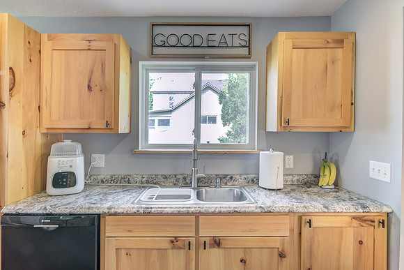 03 - Kitchen-10