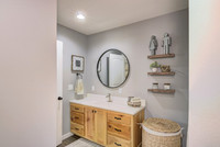 07 - Primary Bathroom-1