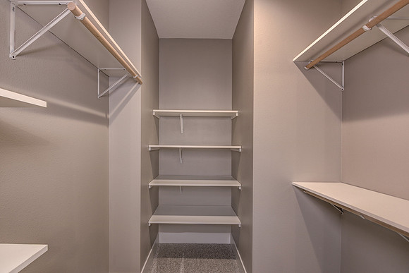 07 - Primary Bathroom-3