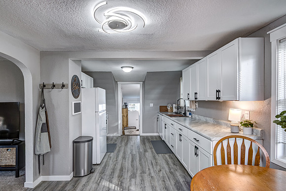 03 - Kitchen-1