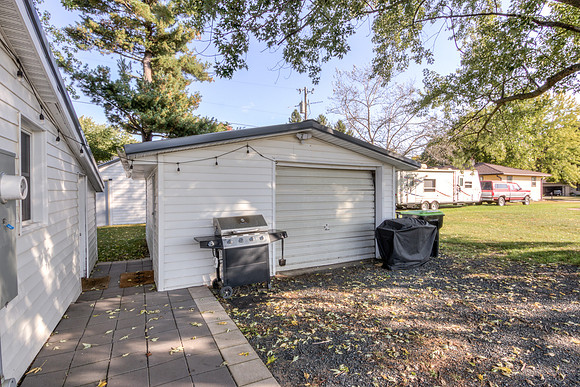 17a - Garage-1