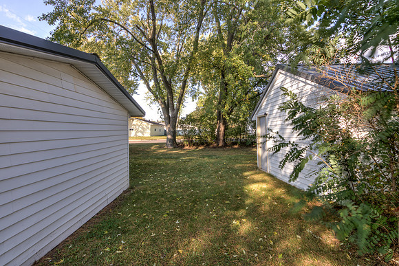 19 - Backyard-3