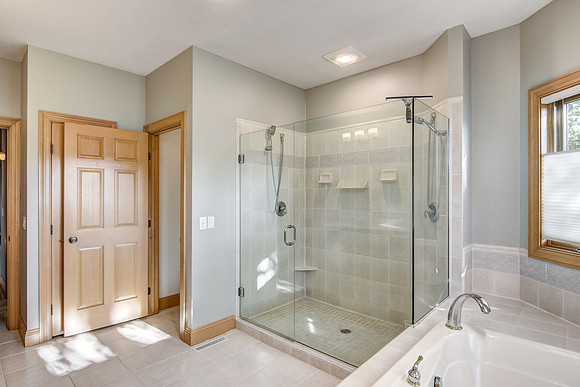 07 - Primary Bathroom-4