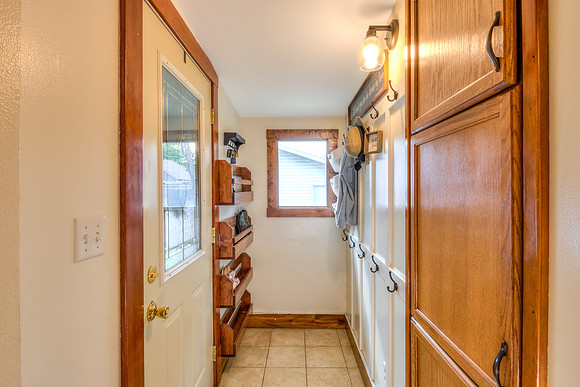 16A - Interior-1