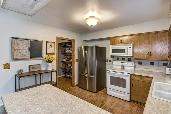 03 - Kitchen-3
