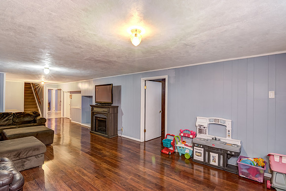 13 - Lower Living Room-3