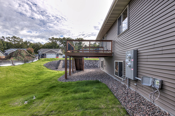 19 - Backyard-08