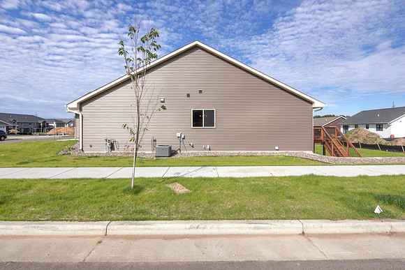 20 - Exterior-3