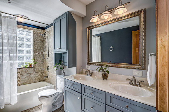 12b - Bathroom-3