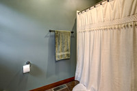 07 - Primary Bathroom-3